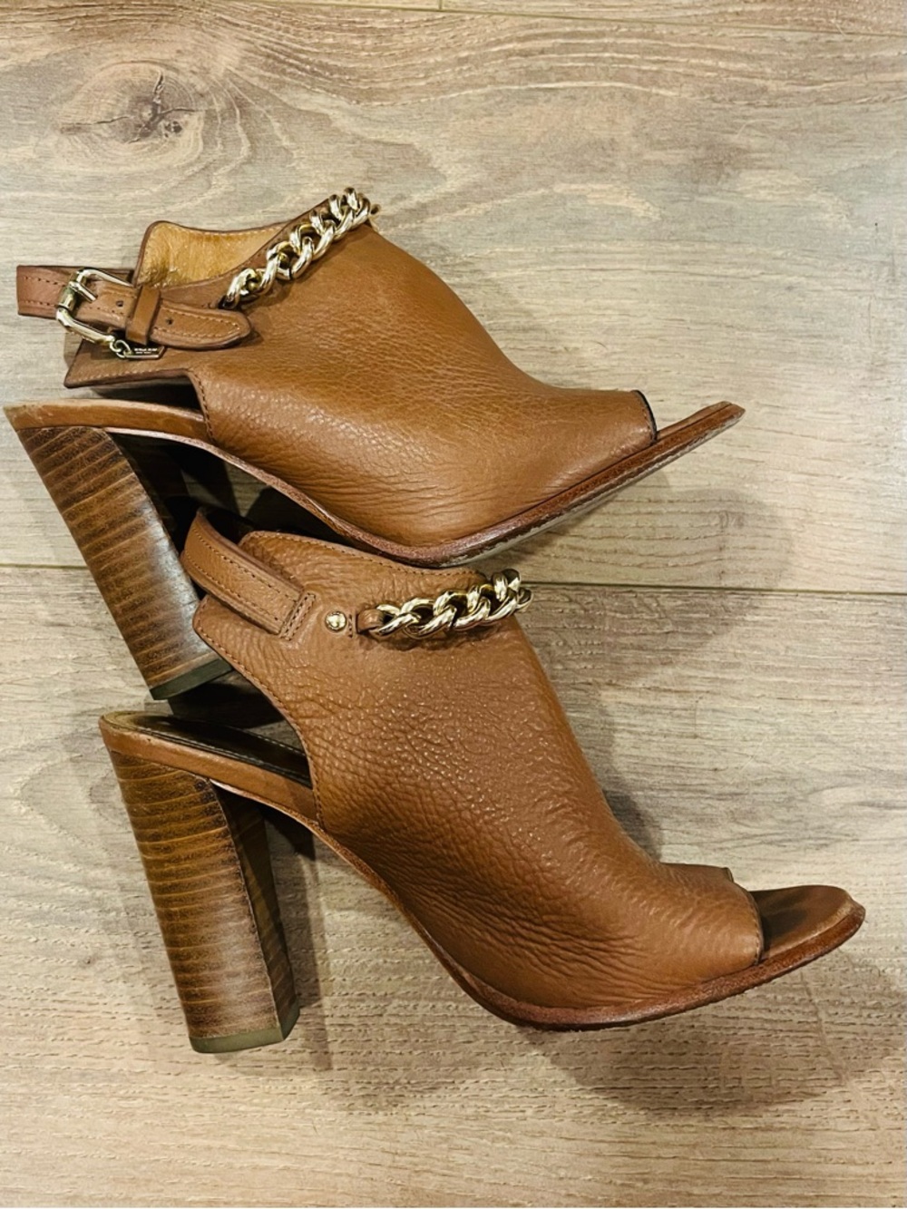 Coach Leanna Sandals Heel Camel Brown Open Toe Sling Back Gold Chain